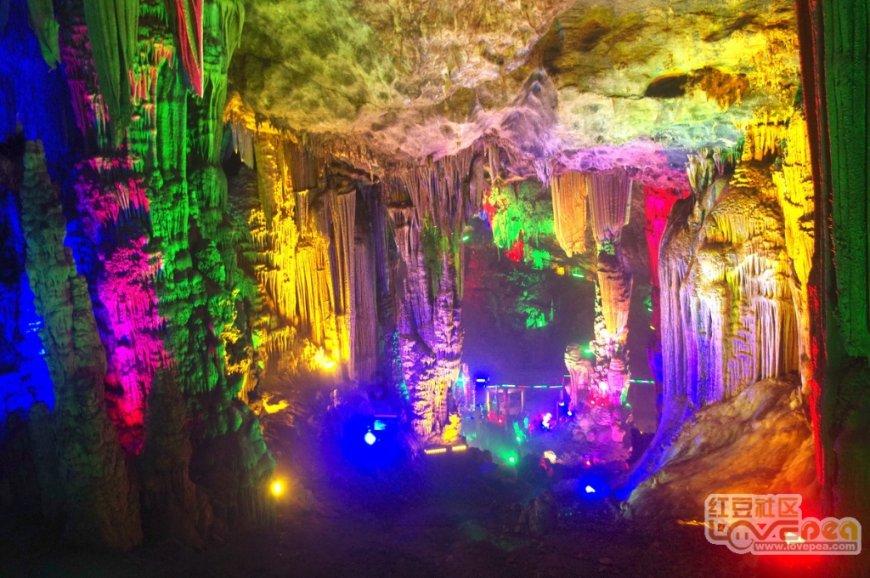 公主不愿给公公祝寿，被驸马打得鼻青脸肿，皇帝知道笑说一句话
